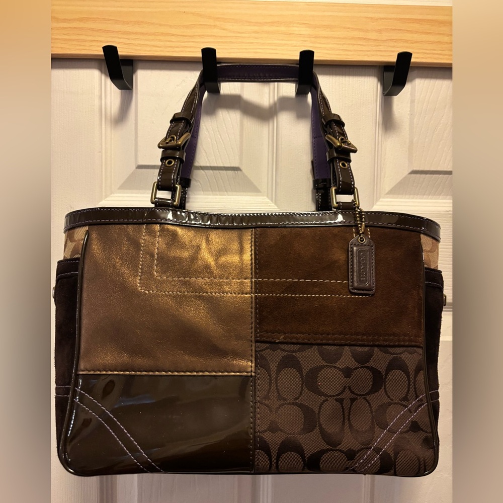 Coach VINTAGE H05J-8F69 Patchwork Suede/Leather/Metallic/Jacquard Zip Tote EUC